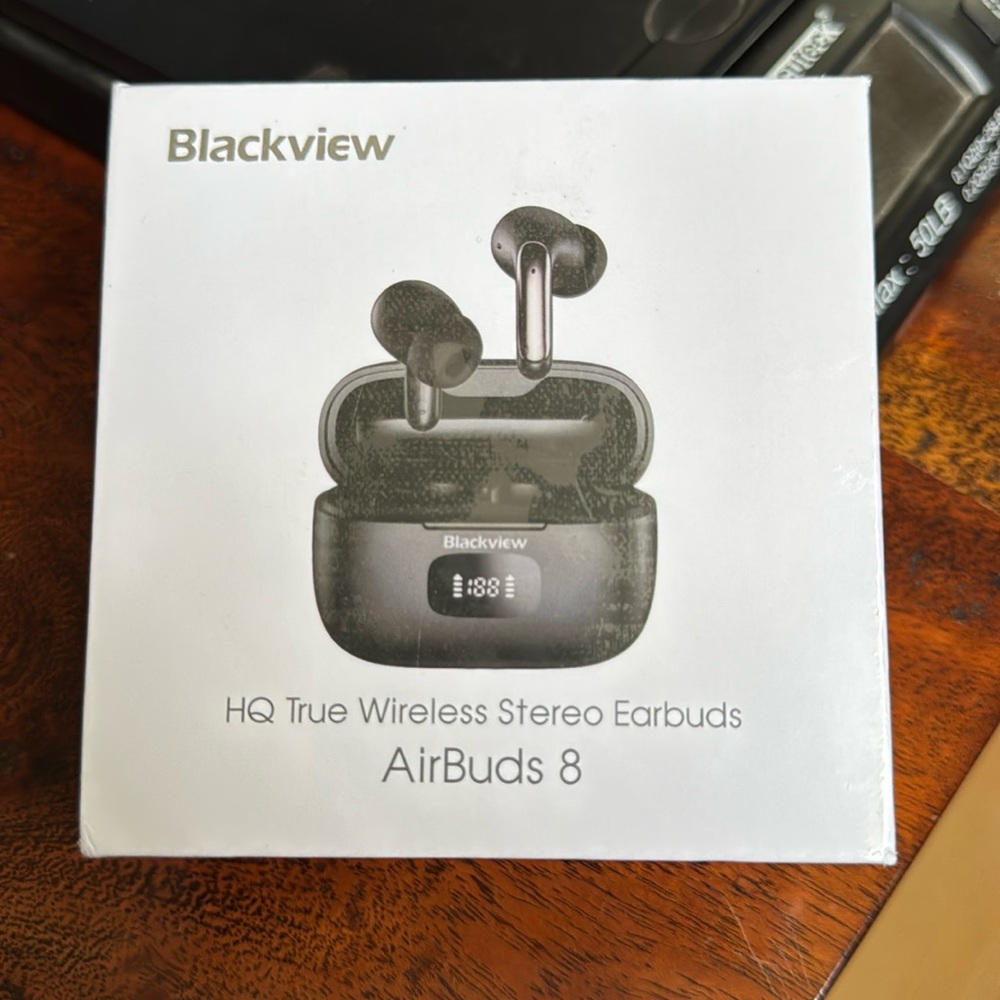 Blackview wireless earbuds Bluetooth 5.3, noise cancelling, IPX7, LED case